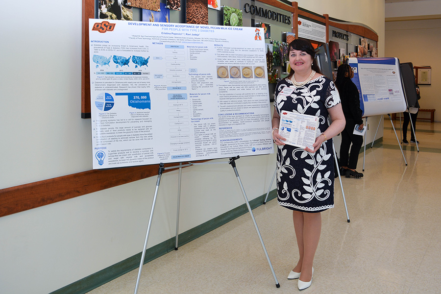 Cristina Popovici, Fulbright Visiting Scholar, presenting research.